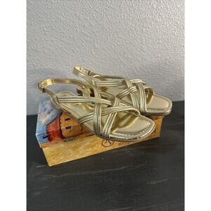 Bella Vita Women's Ilo-Italy‎ Flat Sandal, Gold, Size 9